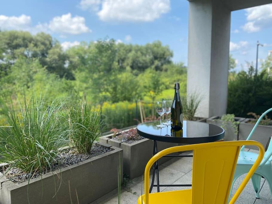 Ferienwohnung Smart Art :) Z Bezplatnym Parkingiem Podziemnym Kielce Exterior foto